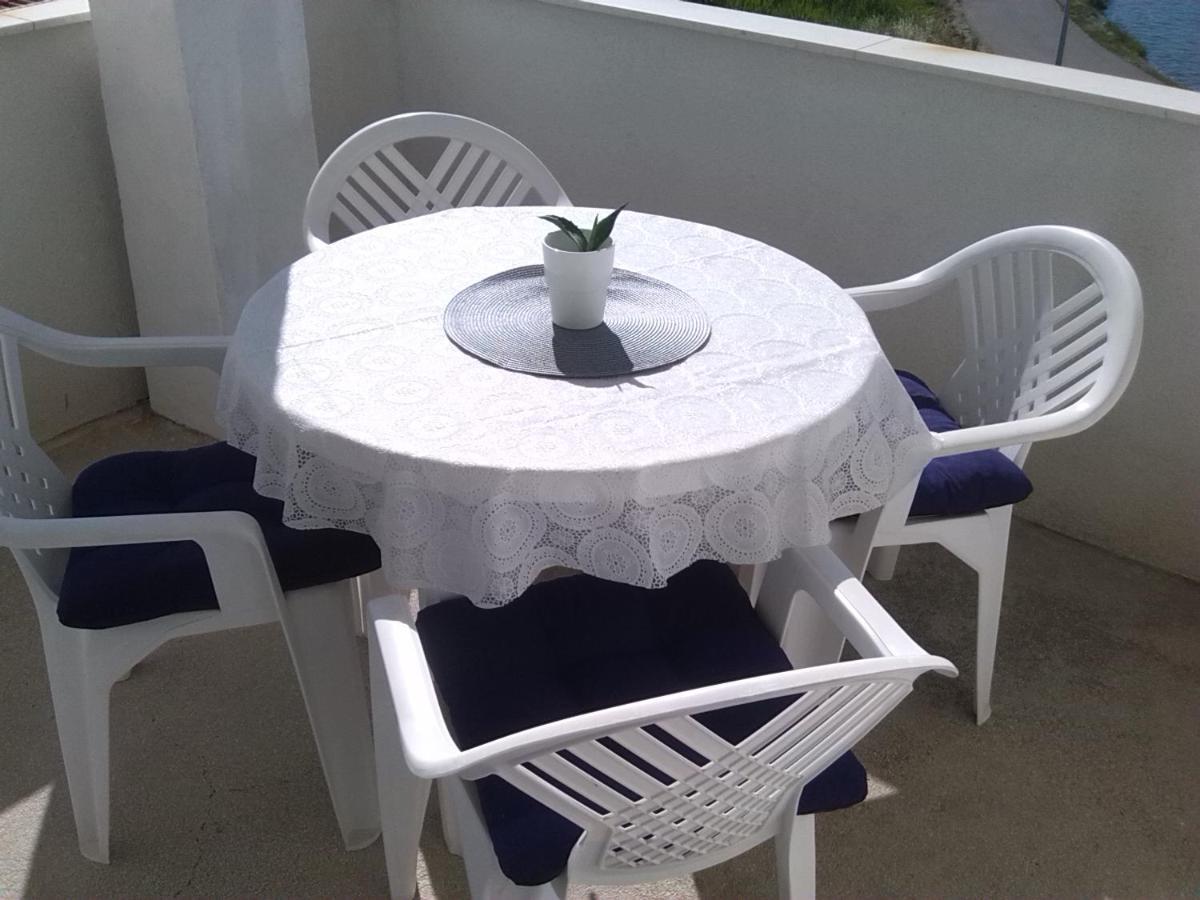 Apartmani Maja Pag Town Exteriör bild