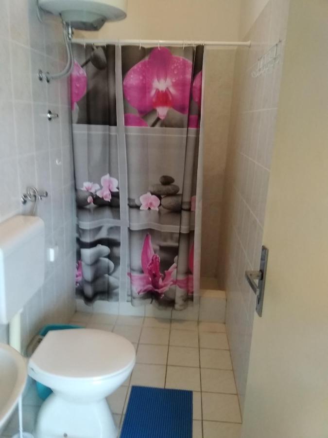 Apartmani Maja Pag Town Exteriör bild