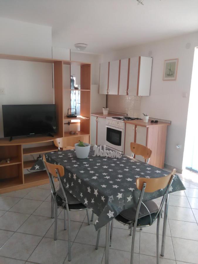 Apartmani Maja Pag Town Exteriör bild