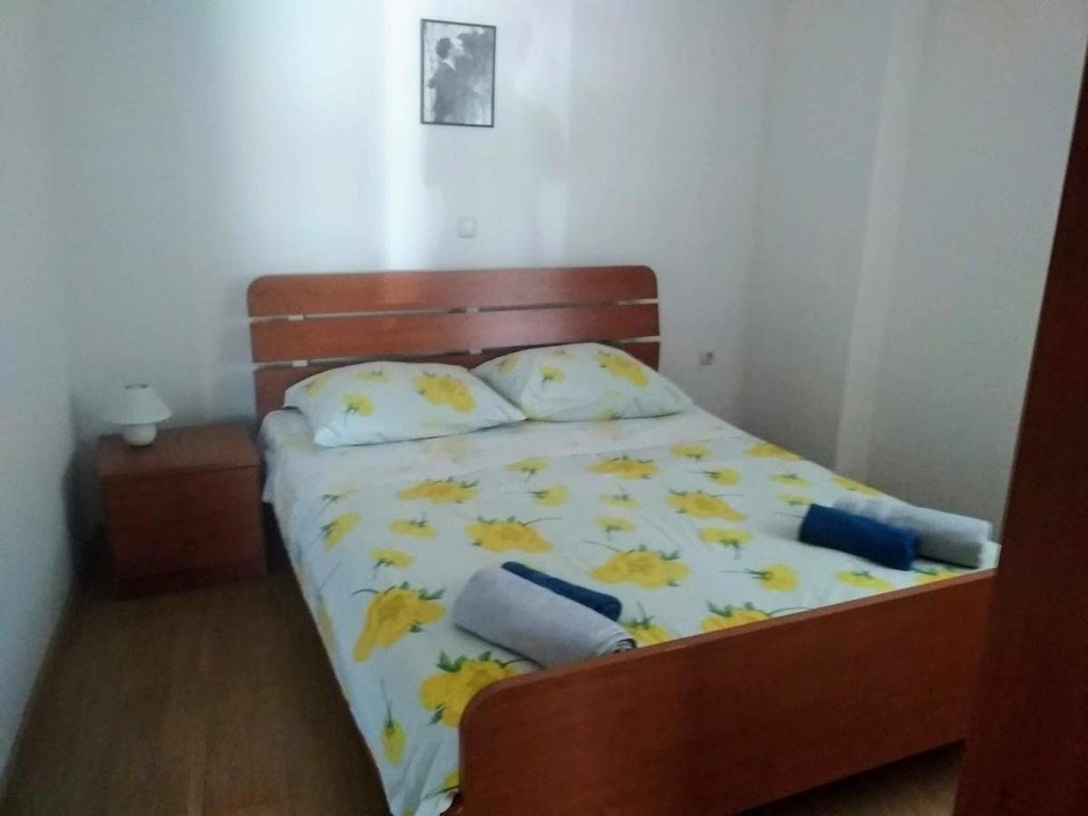 Apartmani Maja Pag Town Exteriör bild